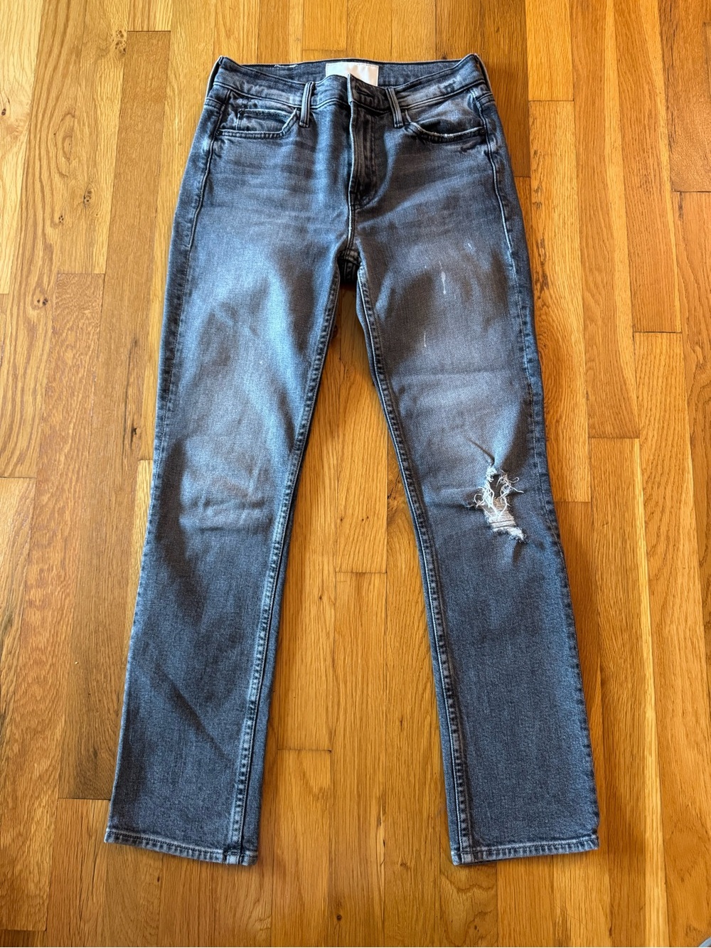 MOTHER Superior Skinny Distressed Jeans in Gray size 25